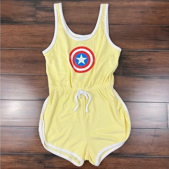 NWT - Captain America Graphic Sleeveless Romper - Size XS - Picture 3 of 7